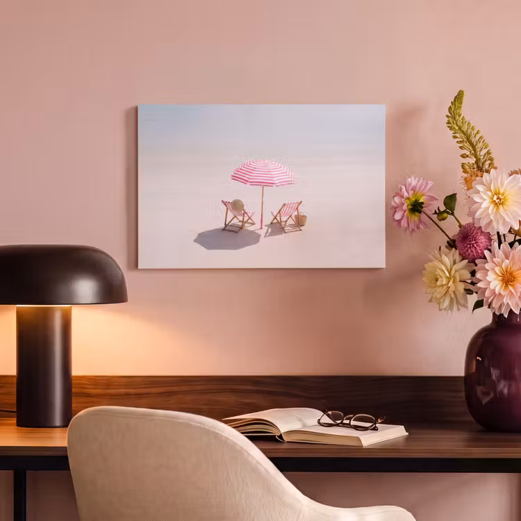 Canvas schilderij - Strand - Parasol - Ligstoel - Zomer - Roze — 3