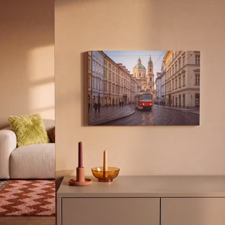 Canvas schilderij - Tram - Straat - Stadsgezicht - Klassiek - Rood — 1