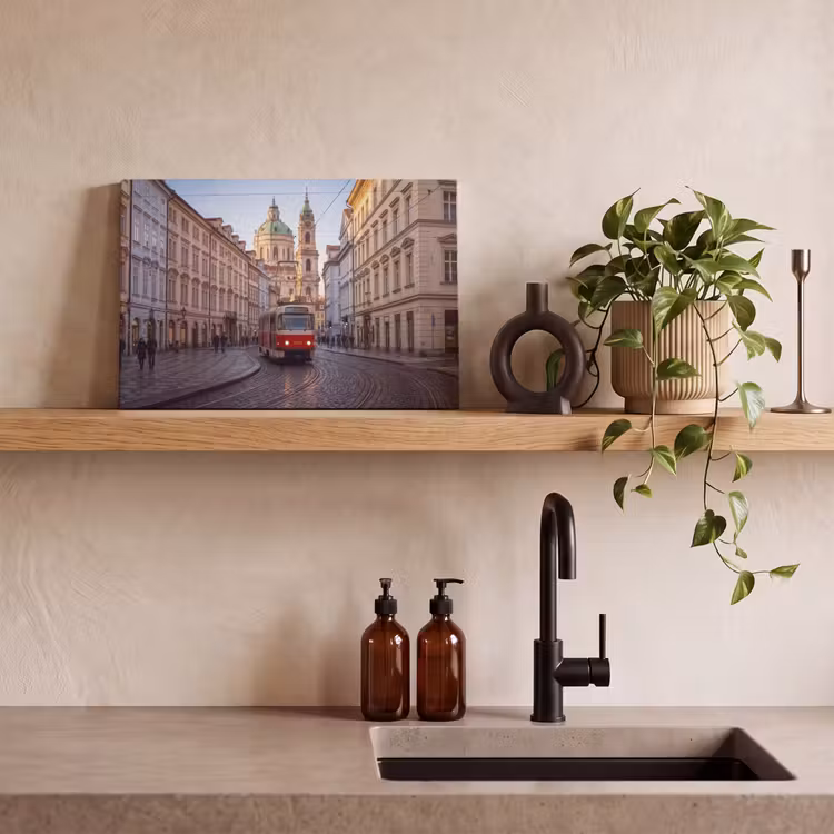 Canvas schilderij - Tram - Straat - Stadsgezicht - Klassiek - Rood — 2