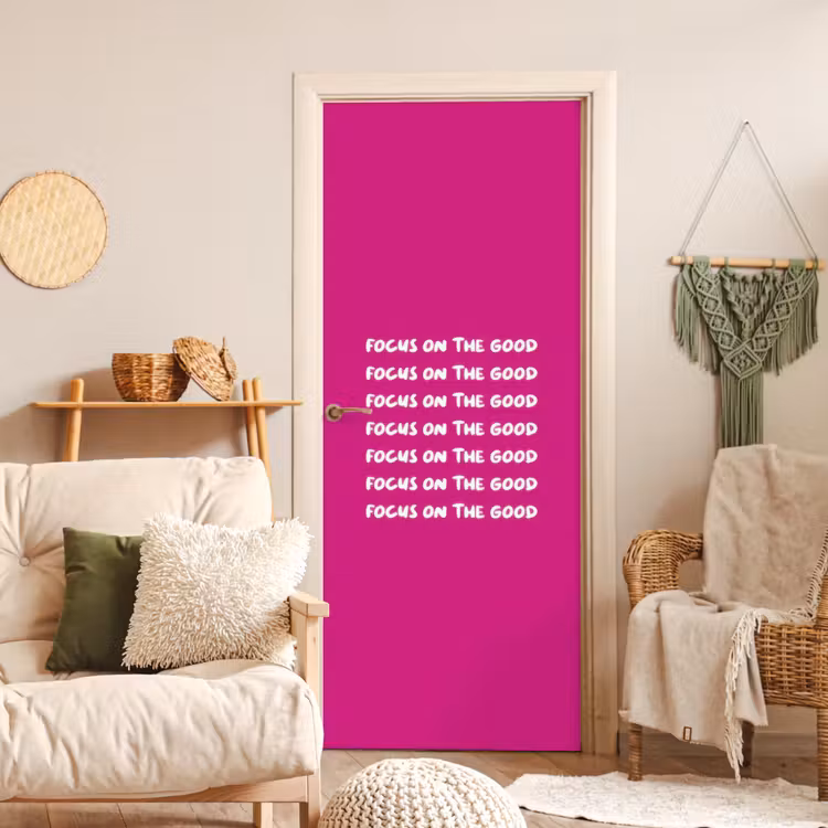 Deursticker - Focus on the good - Roze - wit — 4