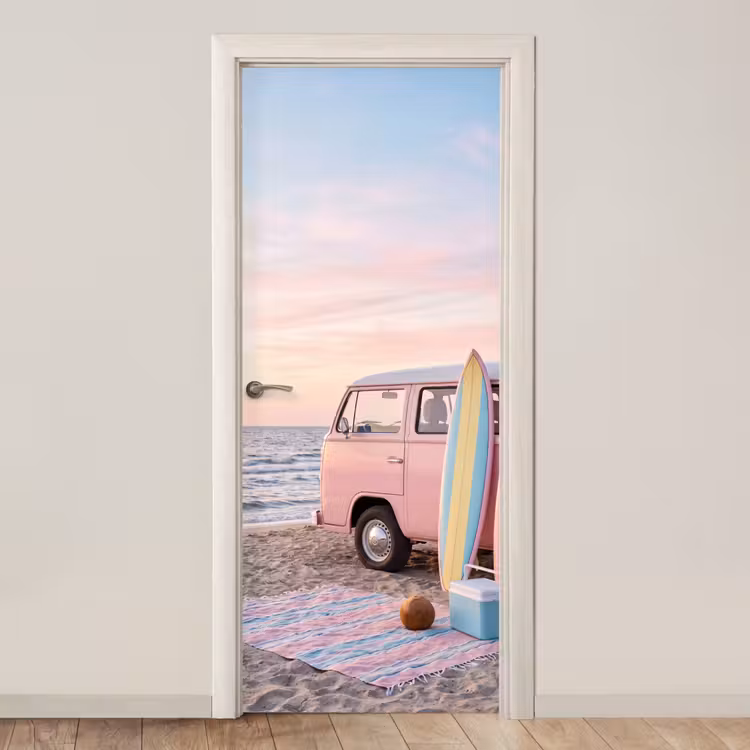 Deursticker - Busje - Strand - Surfplank - Zomer - Roze — 1