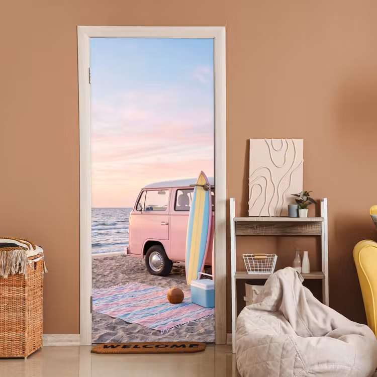 Deursticker - Busje - Strand - Surfplank - Zomer - Roze — 2