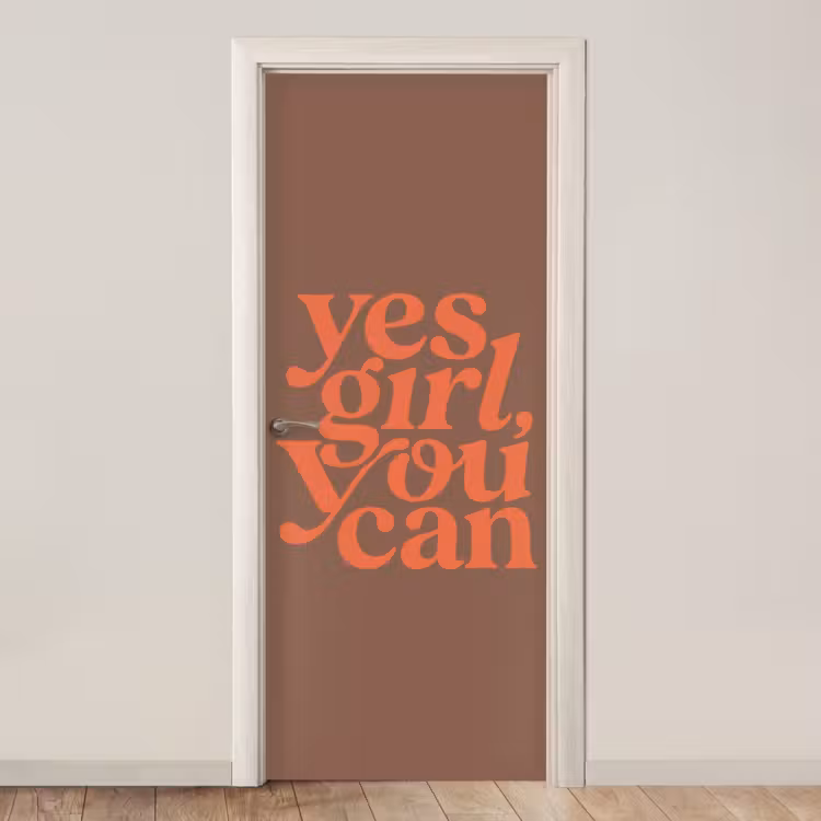 Deursticker - Yes girl you can - Oranje - Bruin — 1