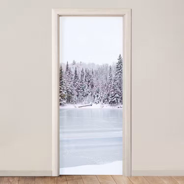 Deursticker - Meer - Dennen - IJs - Winter - Rustgevend — 1