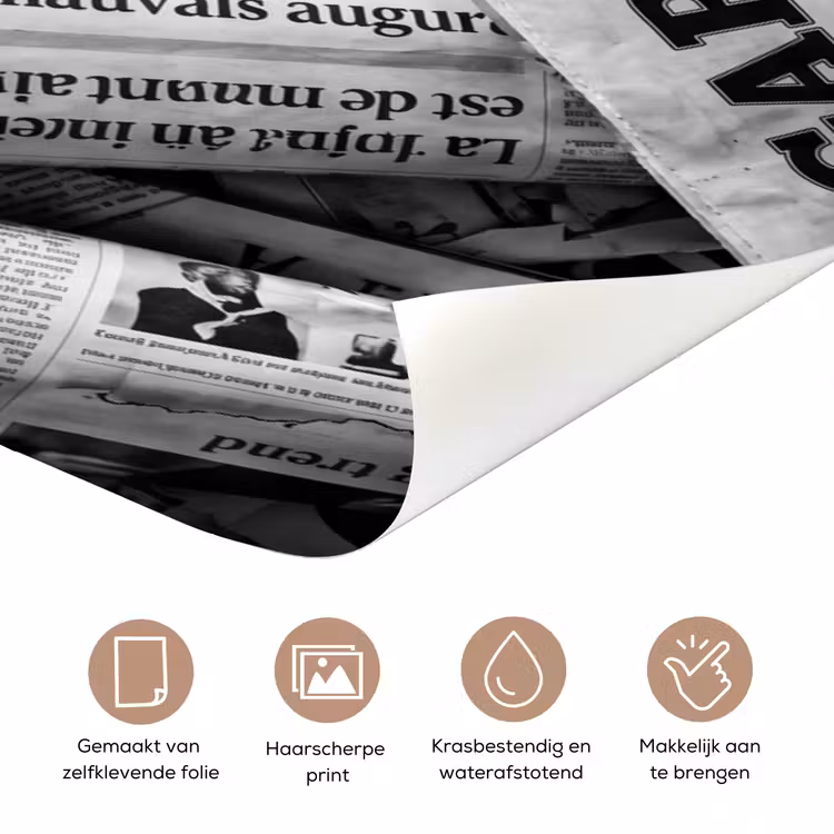 Deursticker - Krant - Stapel - Nieuws - Zwart-wit — 3