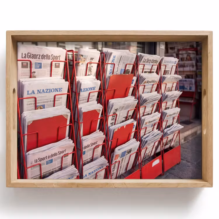 Dienblad - Kranten - Rek - Stedelijk - Dagelijks leven - Rood — 1