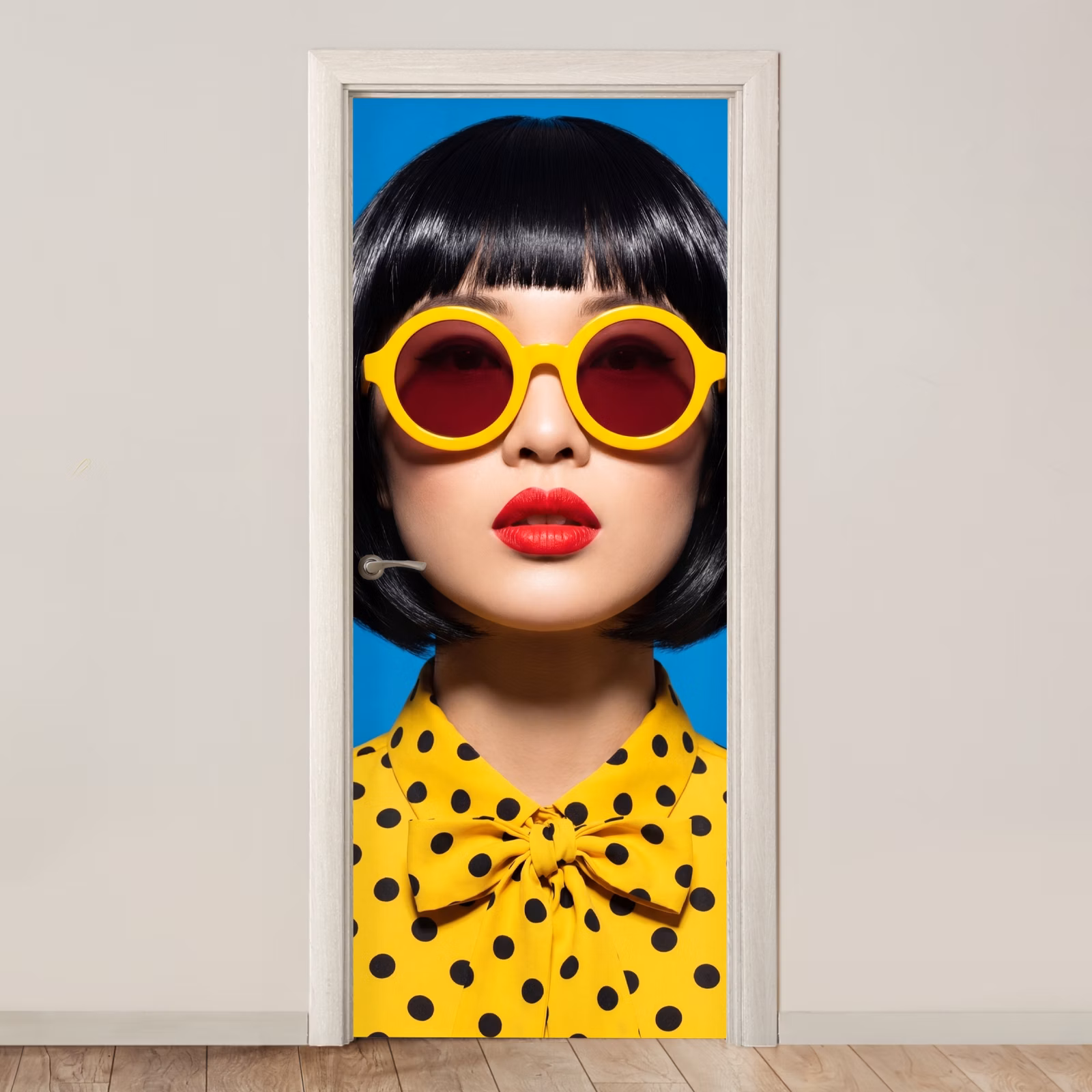 Deursticker - Vrouw - Zonnebril - Pop Art - Portret - Geel — 1