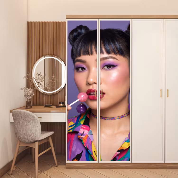 Deursticker - Vrouw - Portret - Make-up - Paars - Levendig — 5