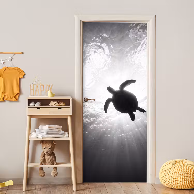 Deursticker - Schildpad - Onderwater - Lichtstralen - Oceaan - Zwart-wit — 6