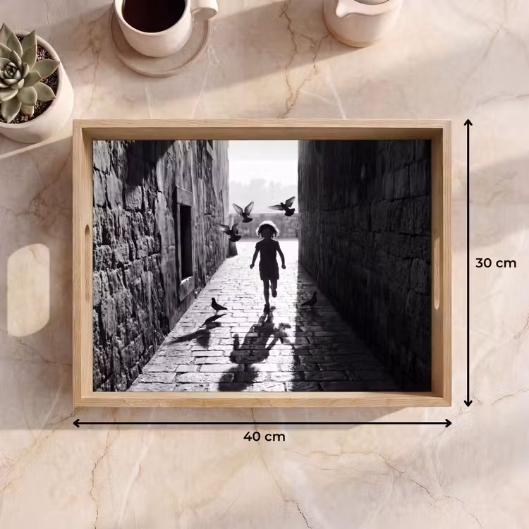 Dienblad - Kind - Vogel - Straat - Zwart-wit - Spelen — 9