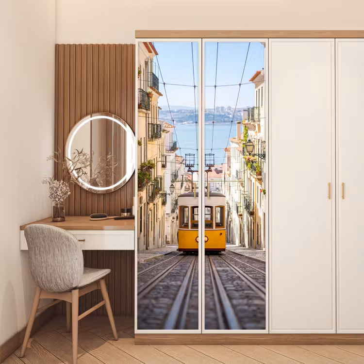 Deursticker - Tram - Straat - Stad - Architectuur - Geel — 5