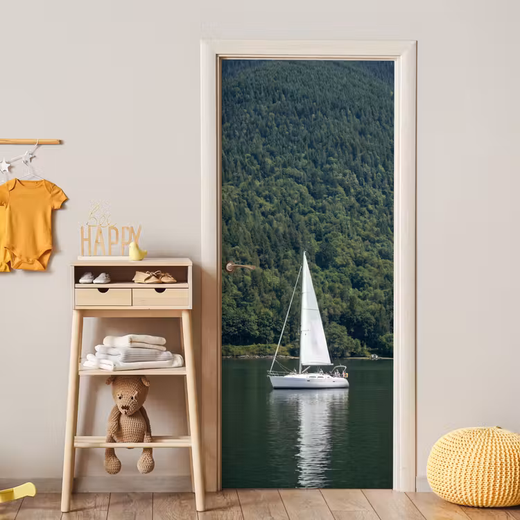 Deursticker - Zeilboot - Water - Bergen - Natuur - Groen — 6
