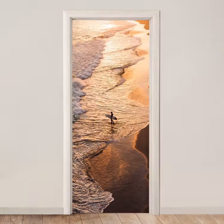 Deursticker - Surfer - Strand - Zonsondergang - Oceaan - Goud — 1