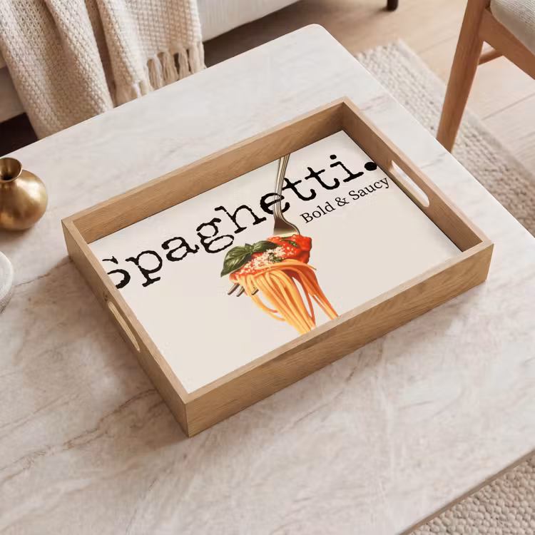 Dienblad - Spaghetti - tomatensaus - Parmezaanse kaas — 2