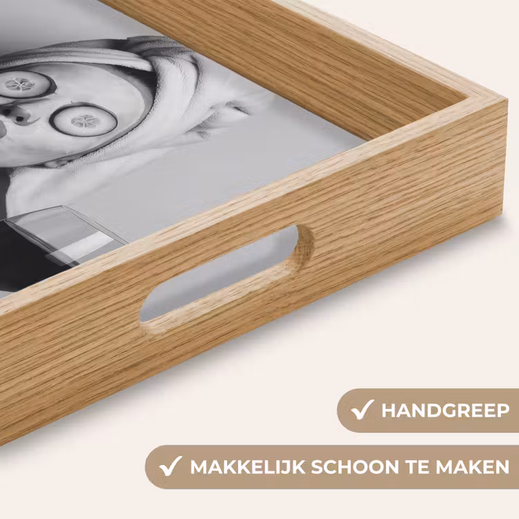 Dienblad - Vrouw - Masker - Wijn - Sigaret — 5
