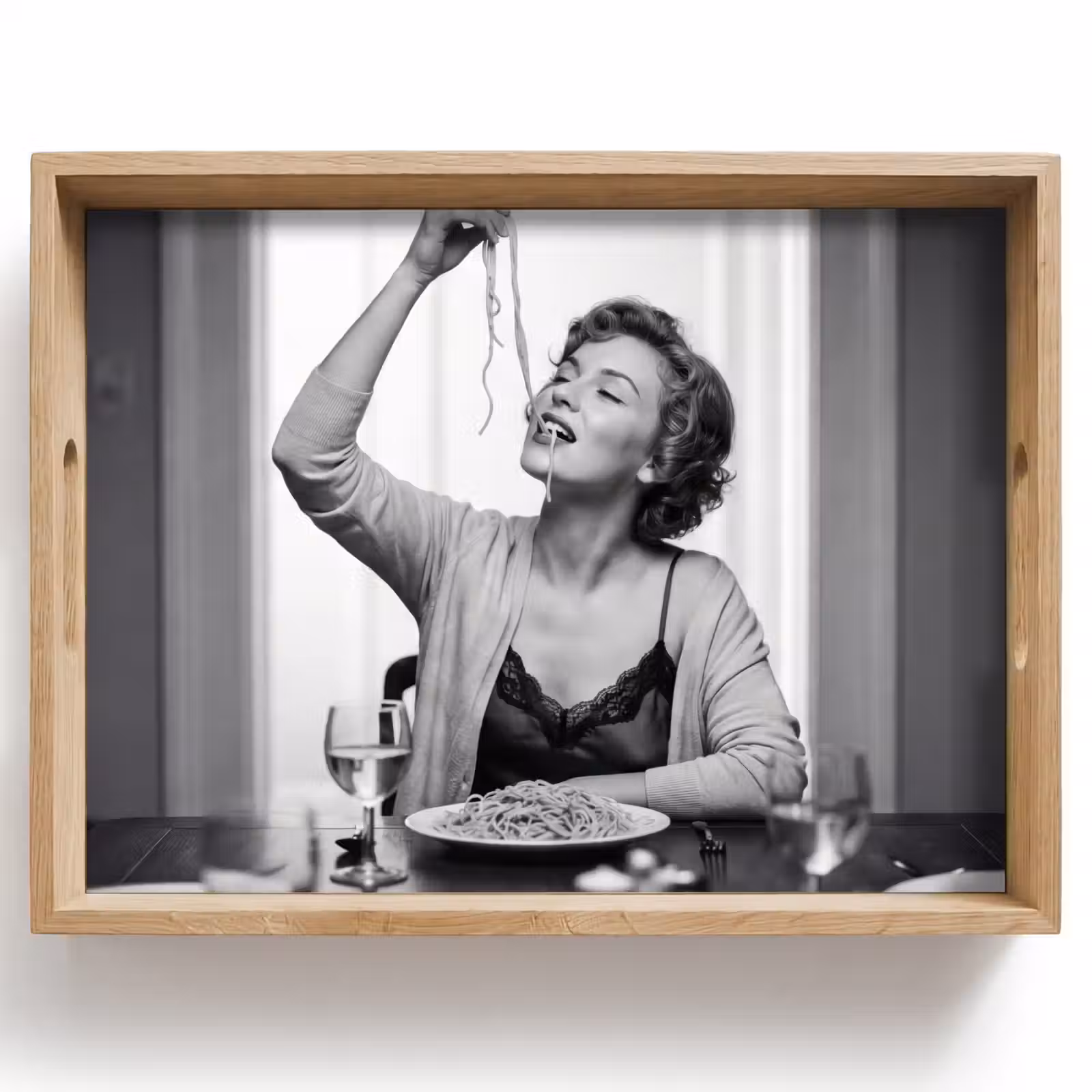 Dienblad - Vrouw - Spaghetti - Zwart - Wit — 1