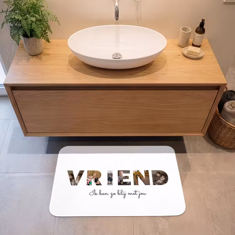 Badmat - Vriend - Lettercollage — 2