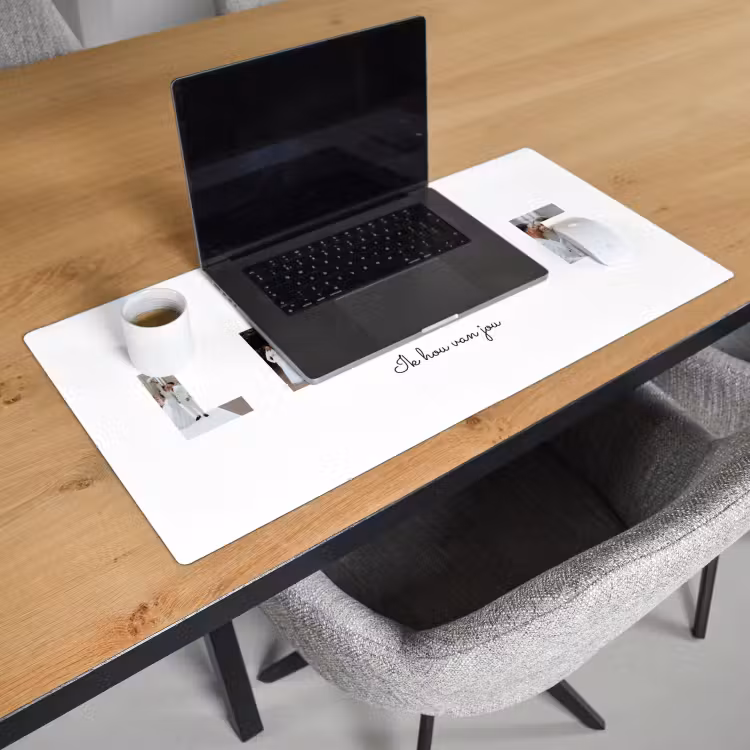 Gepersonaliseerde bureau onderlegger - Liefie - Lettercollage — 3