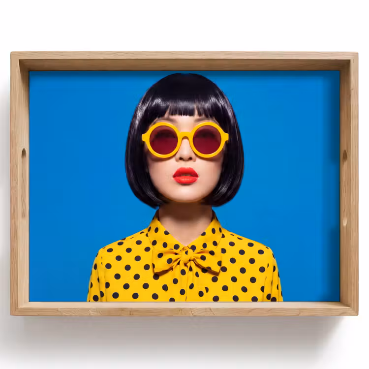 Dienblad - Vrouw - Zonnebril - Pop Art - Portret - Geel — 1