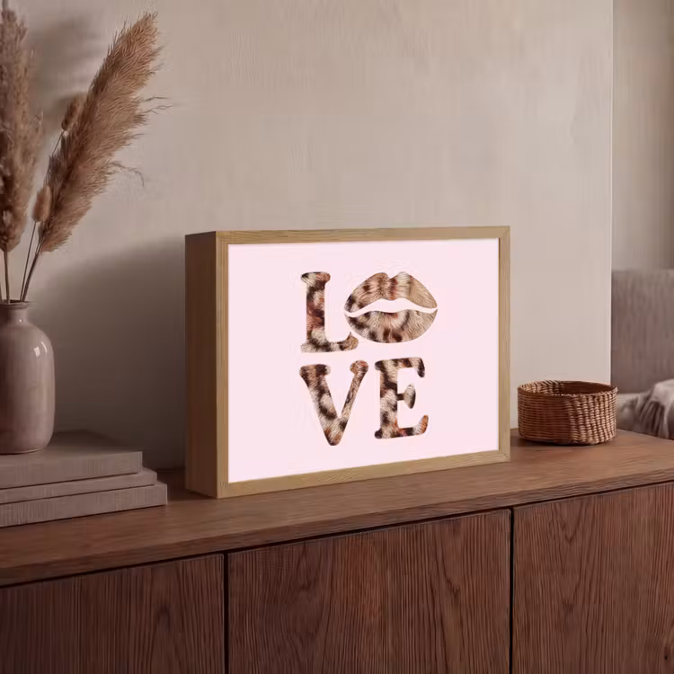 Lightbox - Wandlamp - Tekst - Love - Pantervacht - Lichtroze — 4