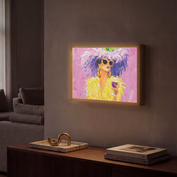 Lightbox - Wandlamp - Zonnebril - Vrouw - Jas - Veren — 2