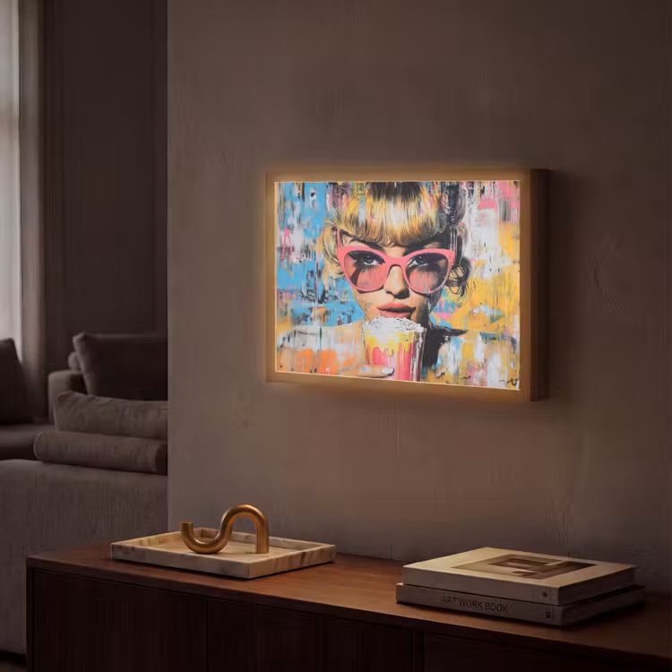 Lightbox - Wandlamp - Zonnebril - Vrouw - Kleurrijk - Verfspetters — 2