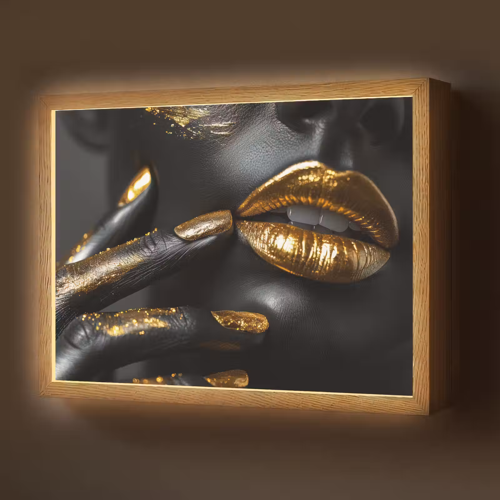Lightbox - Wandlamp - Lippen - Goud - Abstract - Zwart - Vrouw — 1