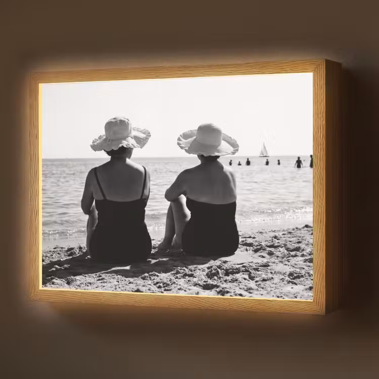 Lightbox - Wandlamp - Vrouwen - Zonnehoed - Strand - Zwart - Wit — 1
