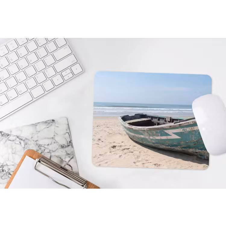 Muismat - Boot - Zandstrand - Zee — 2