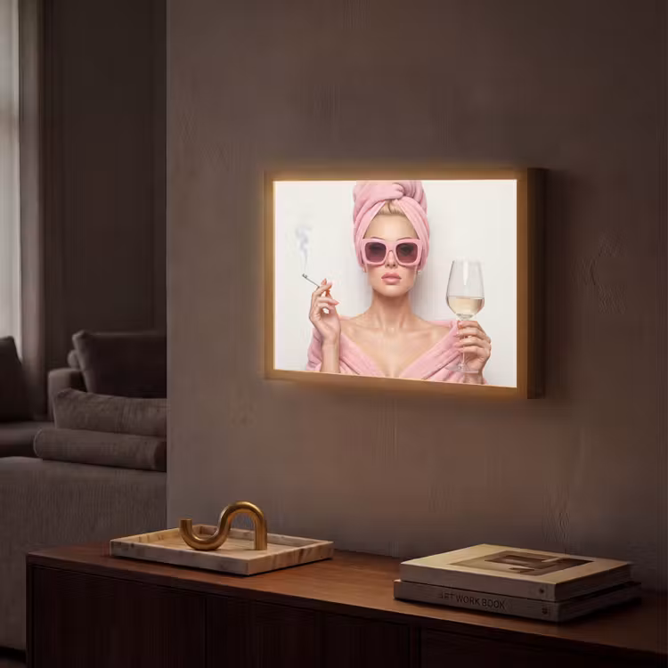 Lightbox - Wandlamp - Vrouw - Roze - Wijn - Zonnebril — 2