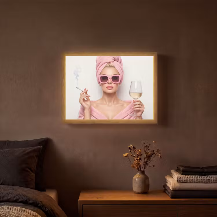 Lightbox - Wandlamp - Vrouw - Roze - Wijn - Zonnebril — 3