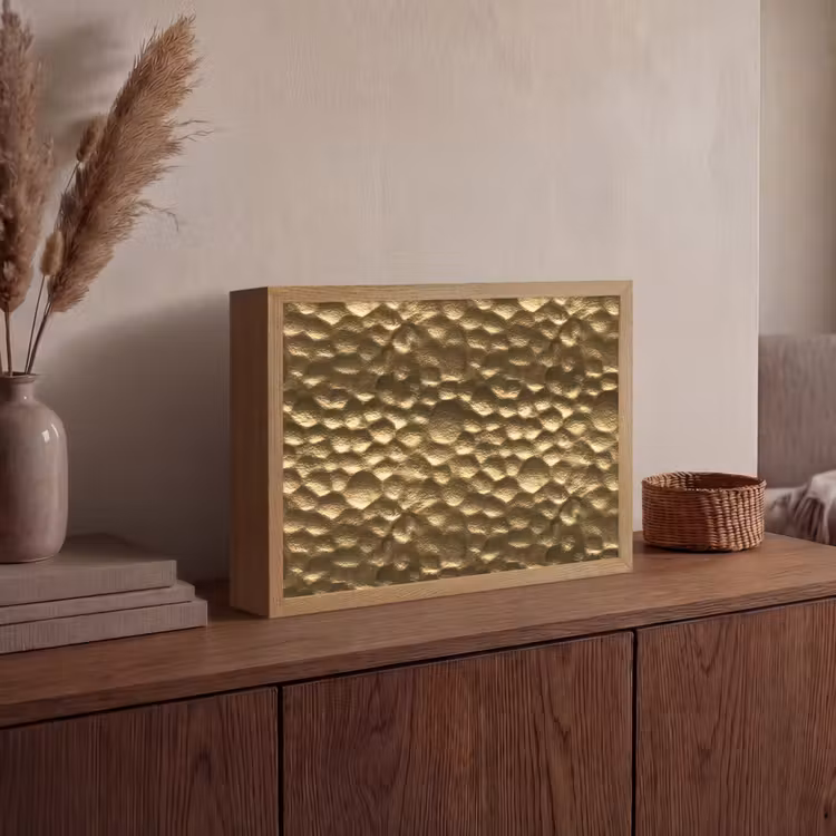 Lightbox - Wandlamp - Gehamerd - Reliëf - Textuur - Bronsgoud — 4