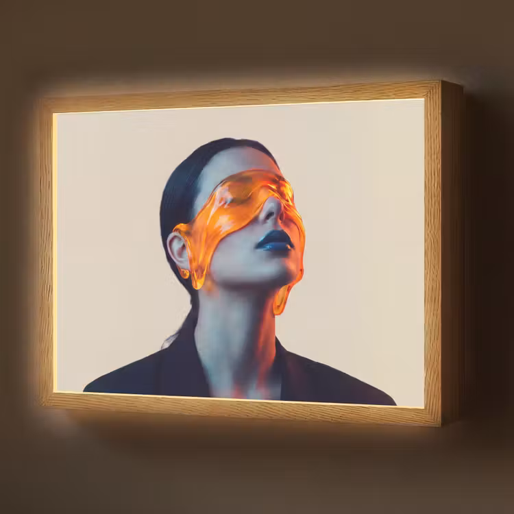 Lightbox - Wandlamp - Vrouw - Oranje - Abstract - Modern - Kleurrijk — 1