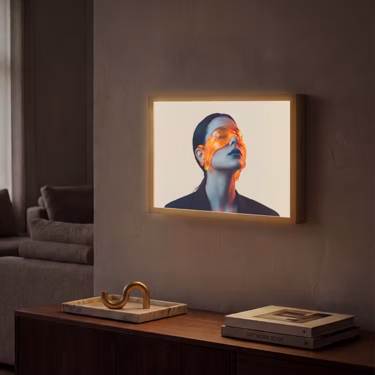 Lightbox - Wandlamp - Vrouw - Oranje - Abstract - Modern - Kleurrijk — 2