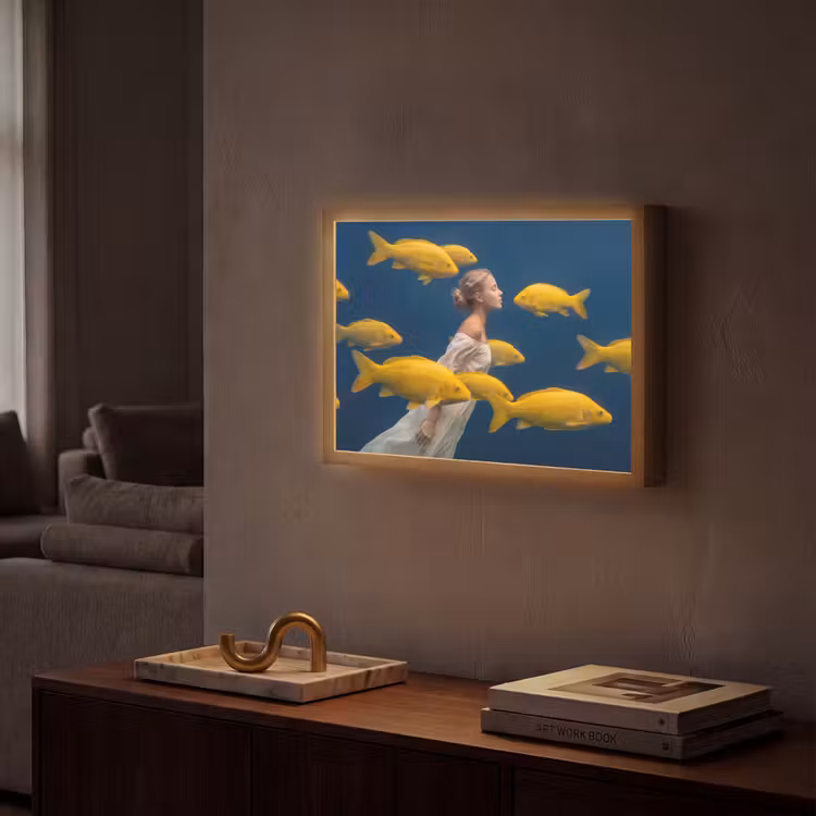 Lightbox - Wandlamp - Vrouw - Vis - Water - Natuur - Geel — 2