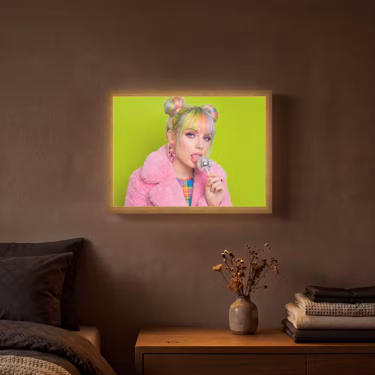 Lightbox - Wandlamp - Vrouw - Kleurrijk haar - Pop art - Modern - Levendig — 3