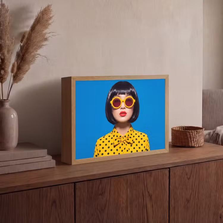 Lightbox - Wandlamp - Vrouw - Zonnebril - Pop Art - Portret - Geel — 4