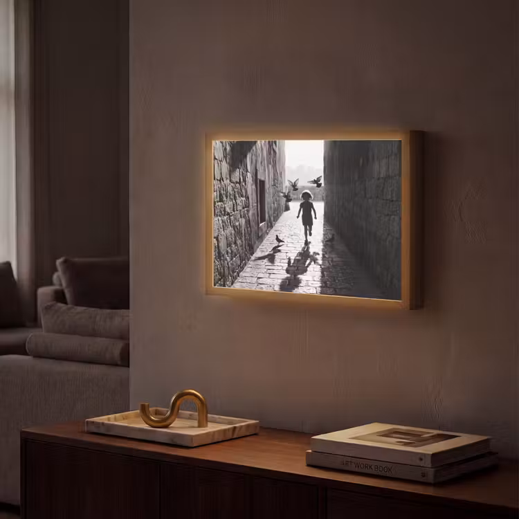 Lightbox - Wandlamp - Kind - Vogel - Straat - Zwart-wit - Spelen — 2
