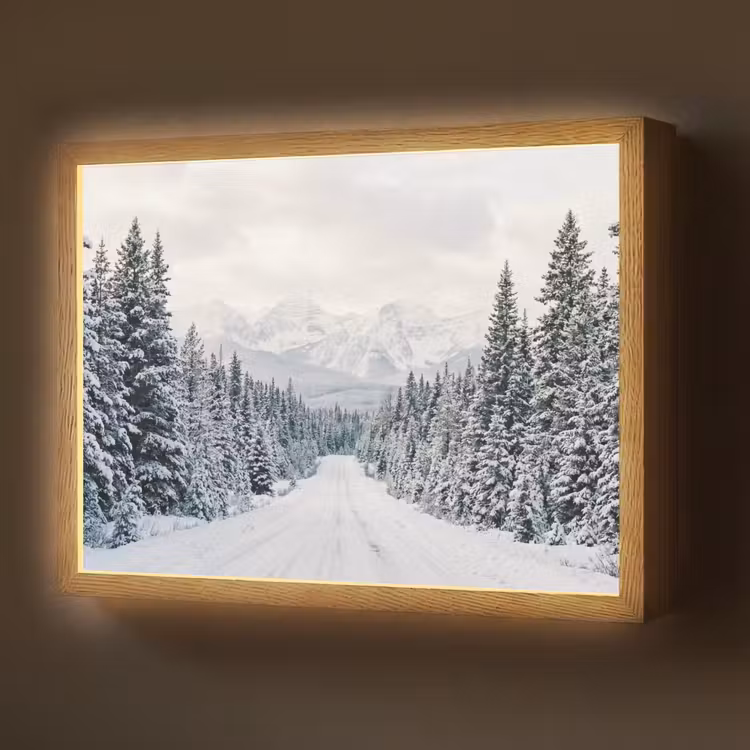 Lightbox - Wandlamp - Weg - Sneeuw - Naaldbos - Winter - Avontuurlijk — 1