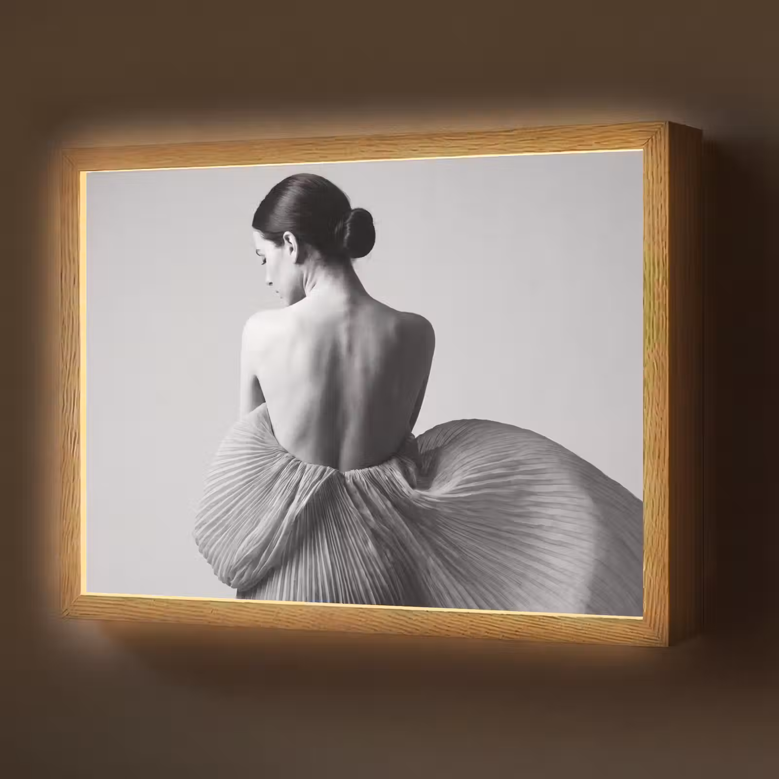 Lightbox - Wandlamp - Vrouw - Rug - Textuur - Zwart - Wit - Elegant — 1