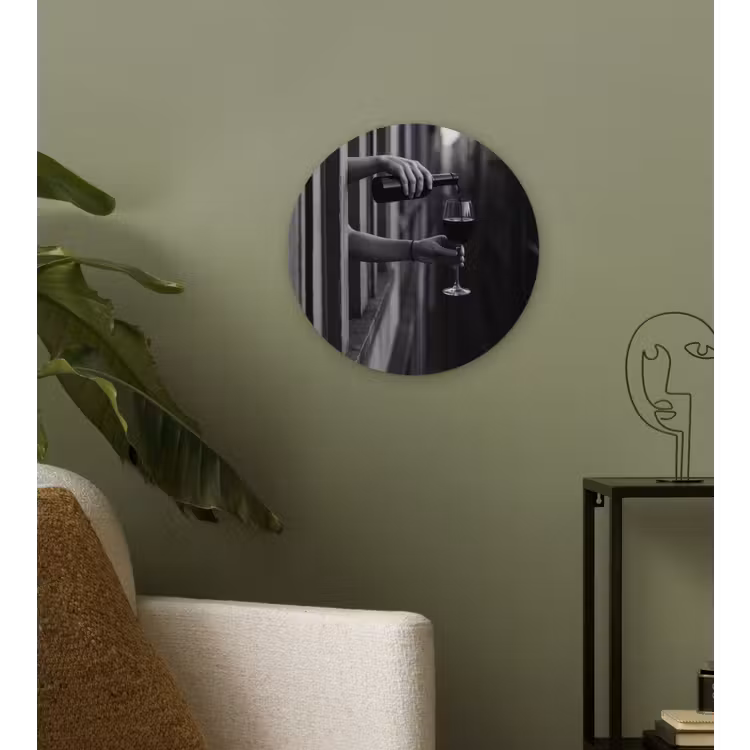 Muurcirkel - Wijnfles - Glas - Handen - Raam — 3
