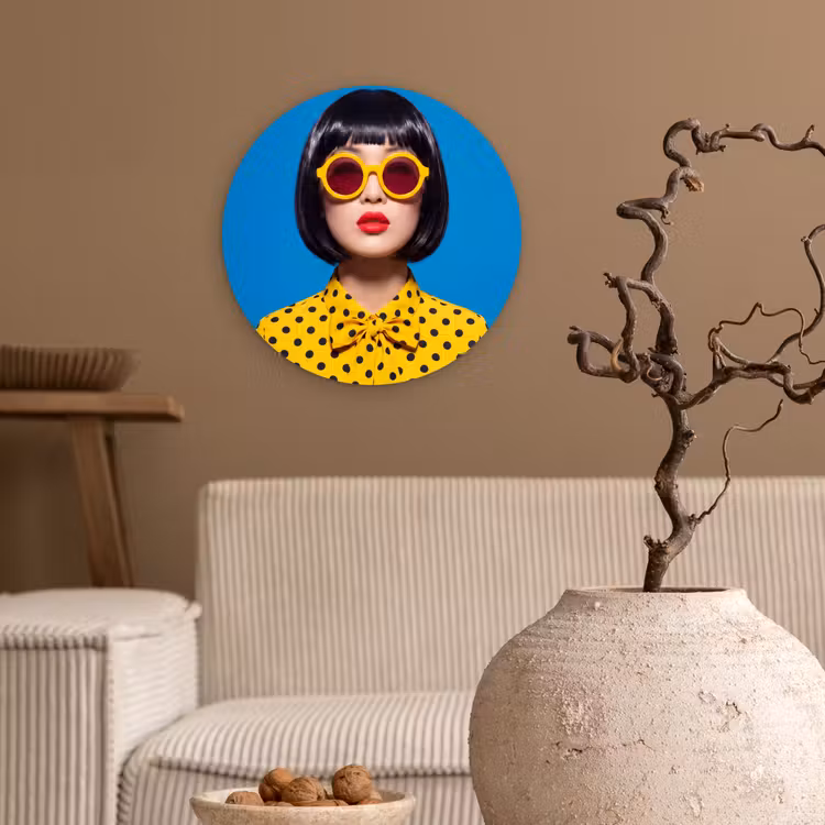 Muurcirkel - Vrouw - Zonnebril - Pop Art - Portret - Geel — 2