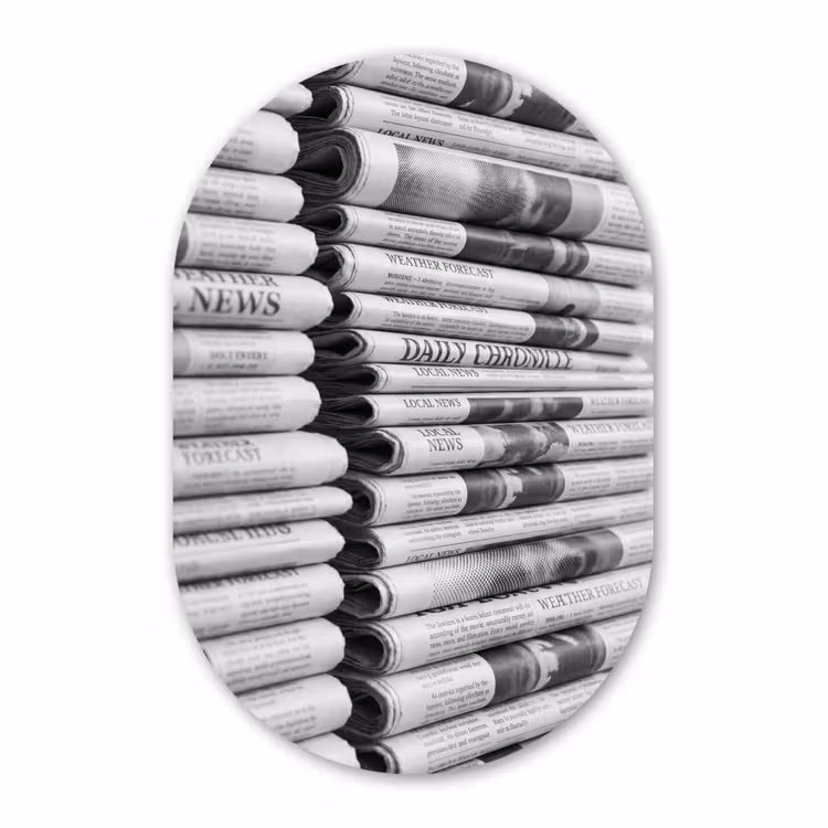 Muurovaal aluminium - Krant - Stapel - Nieuws - Zwart-wit - Media — 1