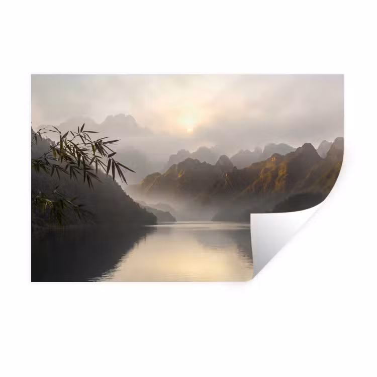 Muursticker - Bergen - Water - Mist - Natuur - Landschap — 1