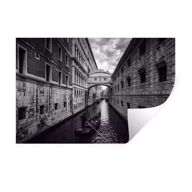 Muursticker - Boot - Waterweg - Stad - Zwart-wit - Architectuur — 1