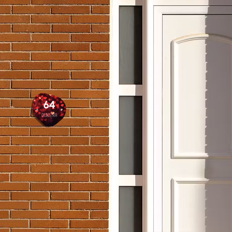 Naambordje voordeur - Huisjesvorm - Rode hartjes- Modern — 3