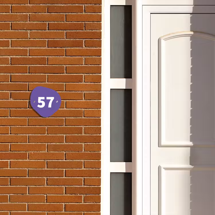 Naambordje voordeur - Huisjesvorm - Donkerpaars - Traditioneel — 3