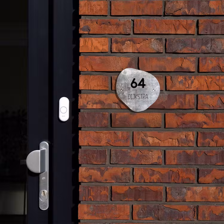 Naambordje voordeur - Huisjesvorm - Beton - Modern — 2