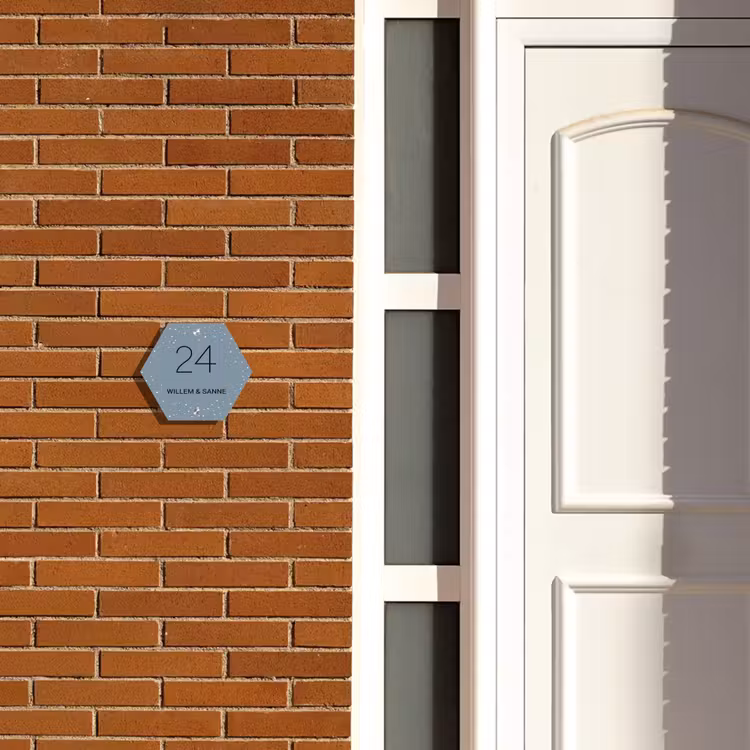 Naambordje voordeur - Hexagon - Grijsgroen met stippen - Klassiek — 2