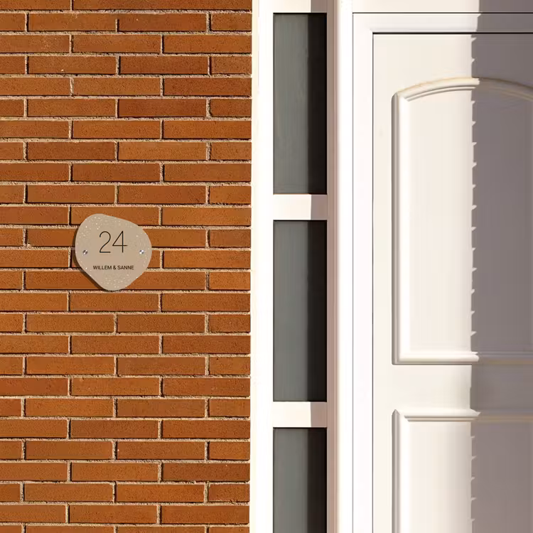Naambordje voordeur - Organisch - Beige met stippen - Klassiek — 3